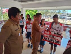 Wawali RS Serahkan Bonus Pemkot Manado untuk Para Atlet Karate Kejuaraan Nasional antar PPLP, PPLPD dan SKO