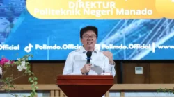 Kuliah Umum di Polimdo, Andrei Angouw Tekankan Pentingnya SDM Berkualitas dan Adaptasi Teknologi